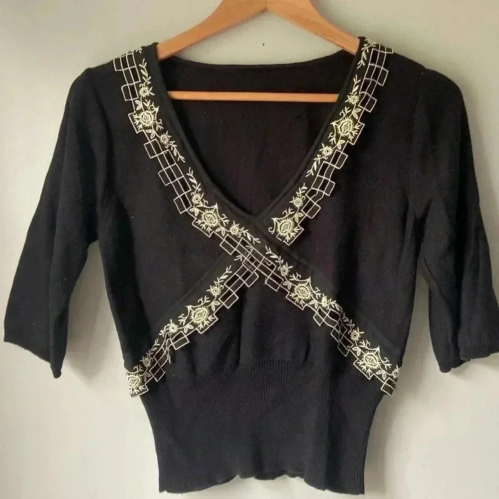 Anthropologie Field Flower Melody Maker Sweater Black Medium